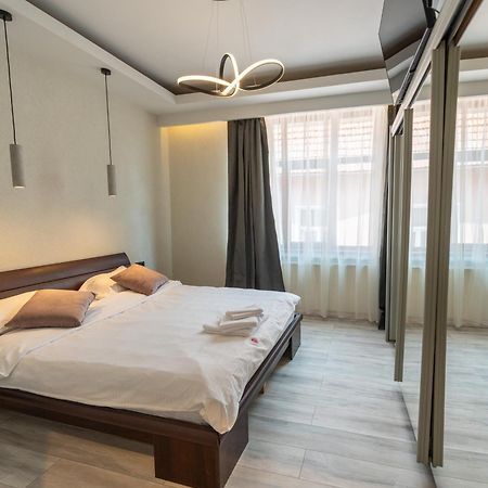 Barrique Apartament Braşov Exteriör bild